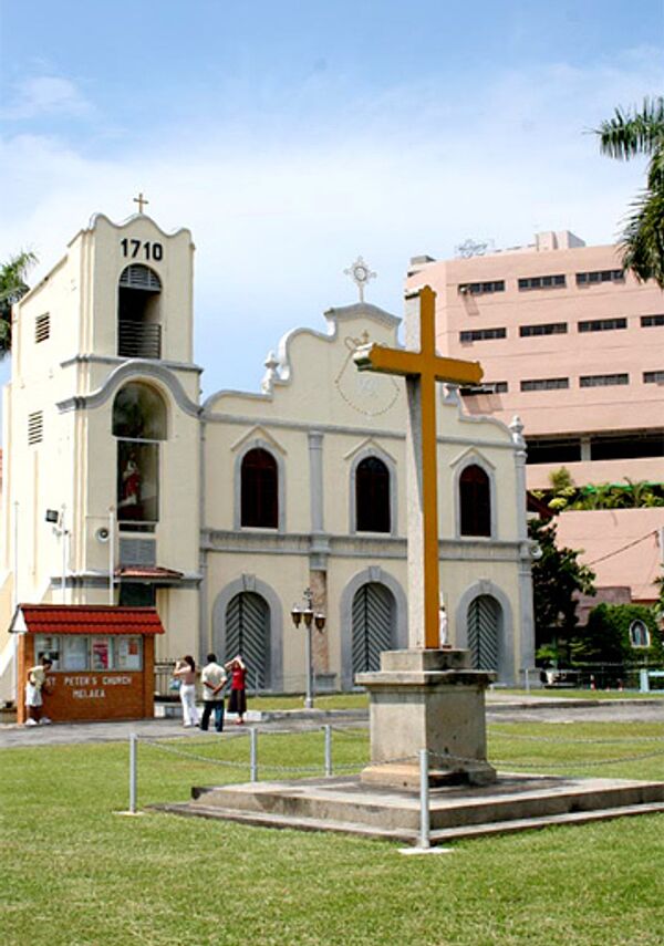 Семь малайзийских церквей подверглись нападениям