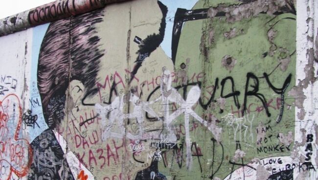 Реставрация Берлинской стены