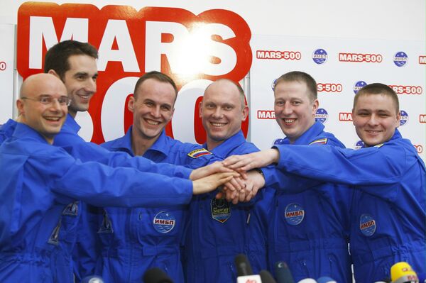 Члены международной экспериментальной экспедиции на Марс