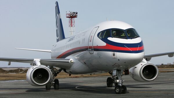 Самолет Сухой Суперджет-100. Архивное фото
