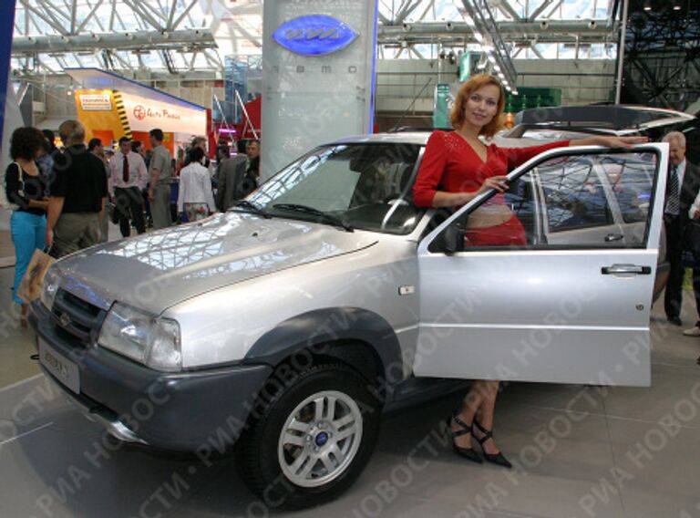 Автомобиль Фабула на выставке Моторшоу-2004