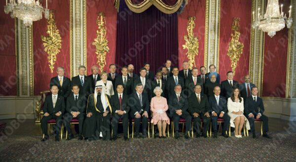 Участники приема от имени королевы Великобритании Елизаветы Второй в честь глав государств и правительств Группы двадцати