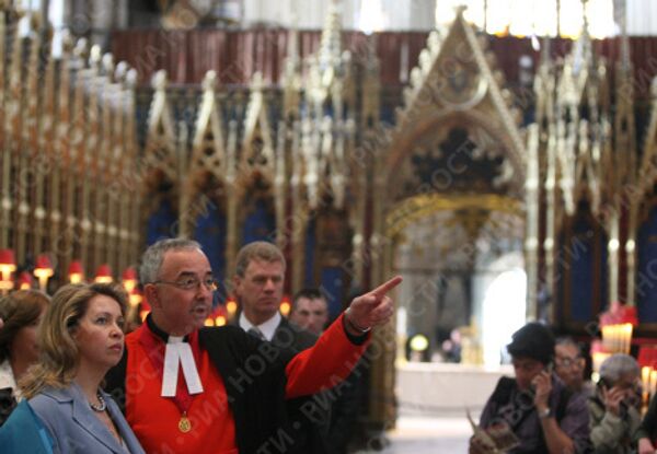 Супруга президента России Светлана Медведева просетила Вестминстерское аббатство в Лондоне