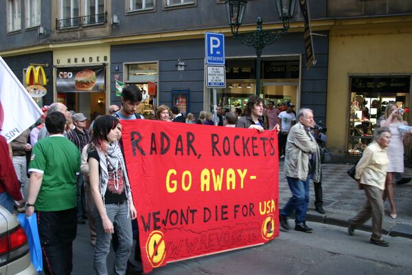 Манифестация противников радара ПРО прошла в Праге