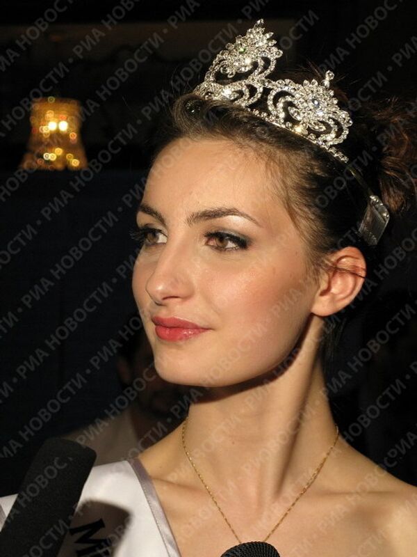 Мисс русская краса зарубежья-2009 стала Кристина Бордюгова
