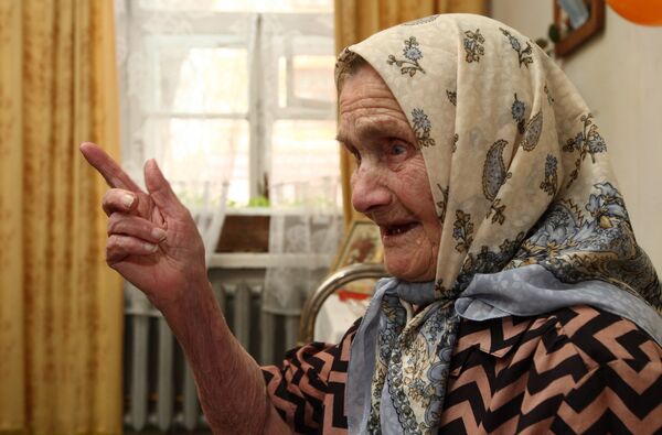 Столетняя жительница Томска Дарья Каратун