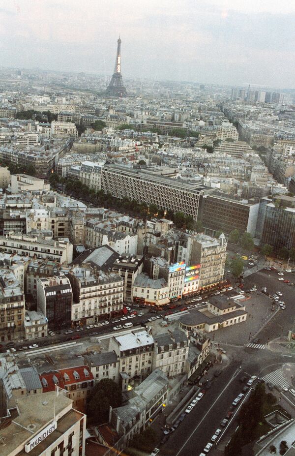 Вид на Париж. Архив