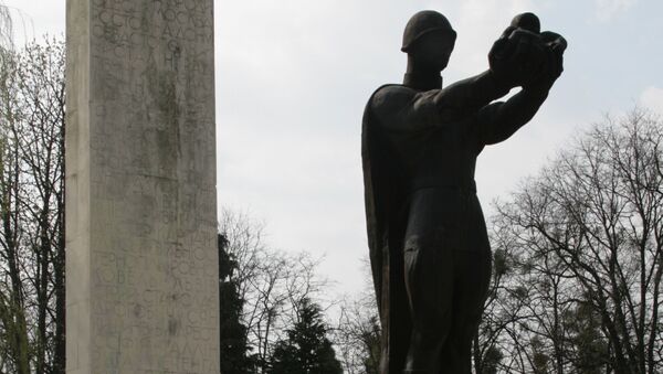 Памятник советскому Воину-освободителю в городе Стрый Львовской области. Архивное фото