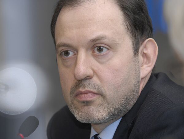 Лужков предупредил префекта САО Митволя о превышении полномочий