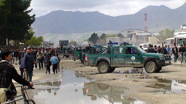 Сотни демонстрантов заблокировали главную магистраль Перу