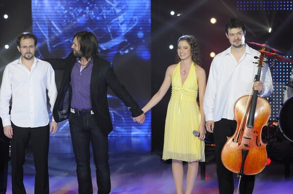 Камил Микулчик и Нэла Поцискова представят на Евровидении 2009 Словакию 