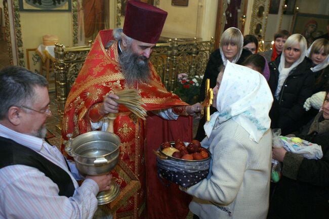 Пасхальное праздничное богослужение в Казани. Архив