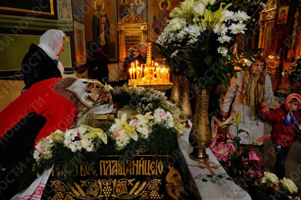 В церкви Святого Михаила Архангела в Сочи накануне пасхального богослужения