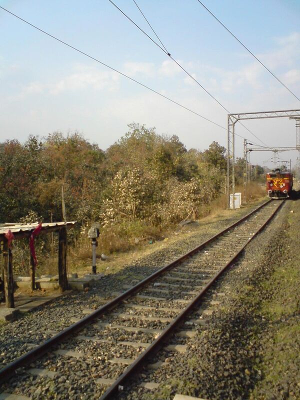 Пассажирский поезд в Индии