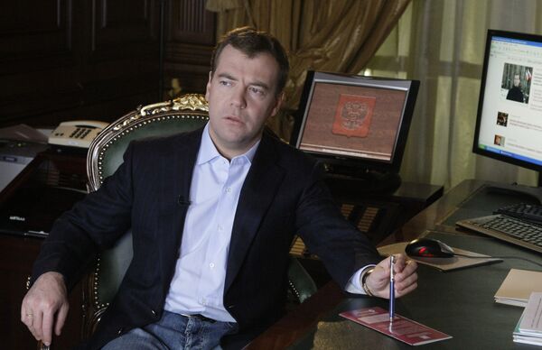Медведев нашел стиль руководства, но многому помешала война на Кавказе