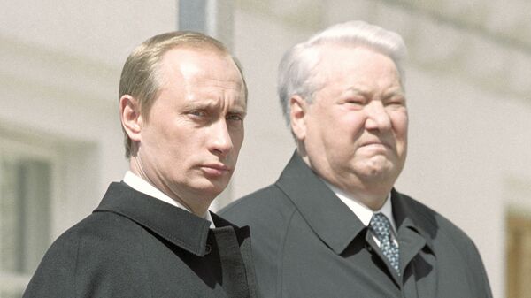 Десять лет прошло с добровольного ухода в отставку первого президента РФ Ельцина