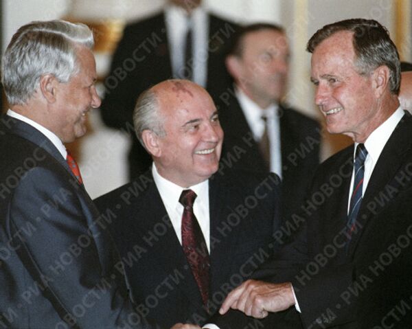 Ельцин, Горбачев и Буш