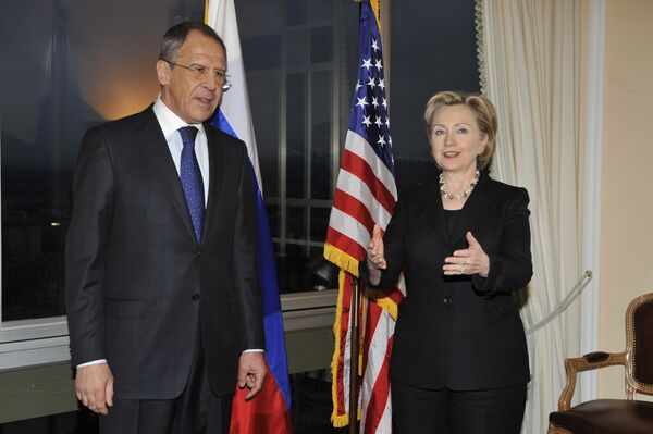 Клинтон и Лавров делают все для прозрачного диалога США - РФ