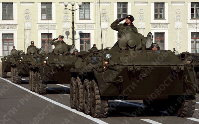 Репетиция парада, посвященного Дню Победы, прошла в Санкт-Петербурге