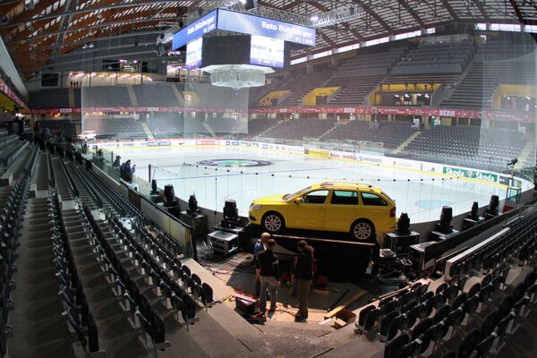 Стадион PostFinance Arena перед матчами Чемпионат мира по хоккею с шайбой 2009