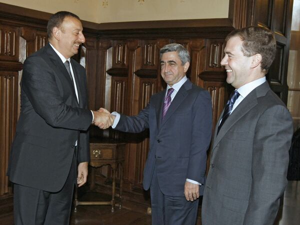 Медведев, Алиев и Саргсян обсуждают в Москве карабахский вопрос
