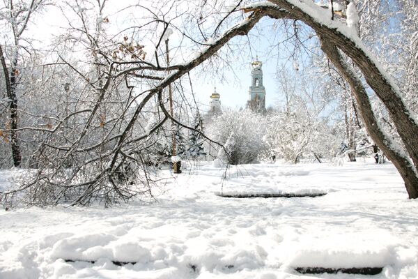 После 20-градусной жары в Екатеринбурге выпал снег