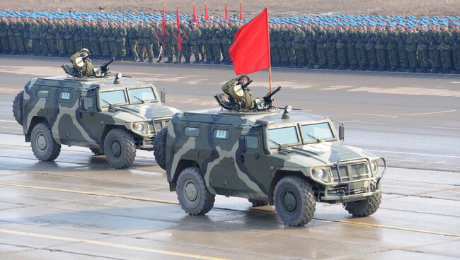 Боевые бронированные машины ГАЗ-2330 Тигр. Архив