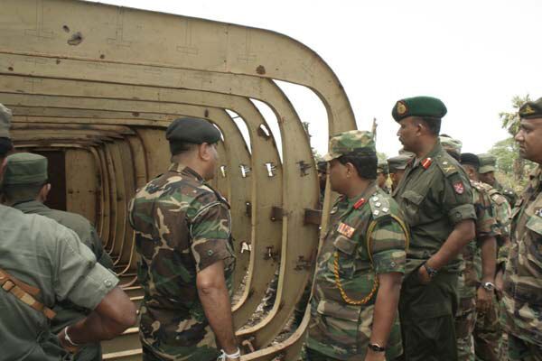 Войска Шри-Ланки надеются сломить сопротивление тамильских тигров