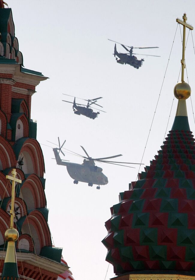 Парад Победы на Красной площади в Москве. Архив