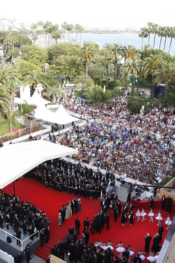 Популярнейший в мире 62-й Каннский кинофестиваль открылся в среду, 13 мая, и продлится до 24 мая