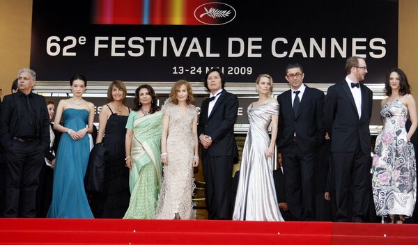 Международный Каннский кинофестиваль открылся на Лазурном побережье