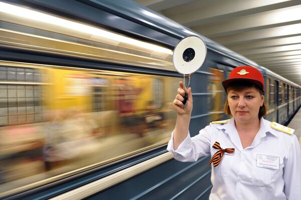Работники Московского метрополитена присоединились к Международной акции Георгиевская ленточка