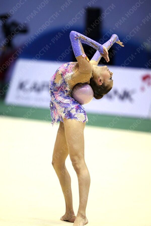 Россиянка Евгения Канаева стала абсолютной победительницей чемпионата Европы по художественной гимнастике