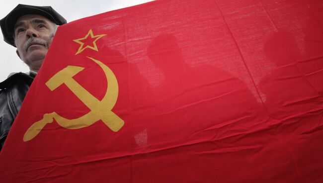 Суд рассмотрит заявление коммунистов Приморья о предупреждении Минюста
