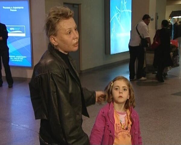 Россиянка, отсудившая в Португалии дочь, вернулась с ребенком в Россию