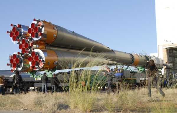 Ракета космического назначения Союз-ФГ с транспортным пилотируемым кораблем Союз ТМА-15
