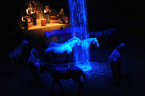 Спектакль Баттута конного театра Зингаро из Франции