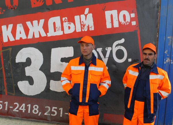 Архангельских милиционеров осудили условно за избиение гастарбайтеров