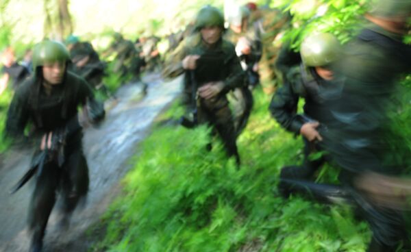Российские военные примут участие в учениях Кавказ-2009