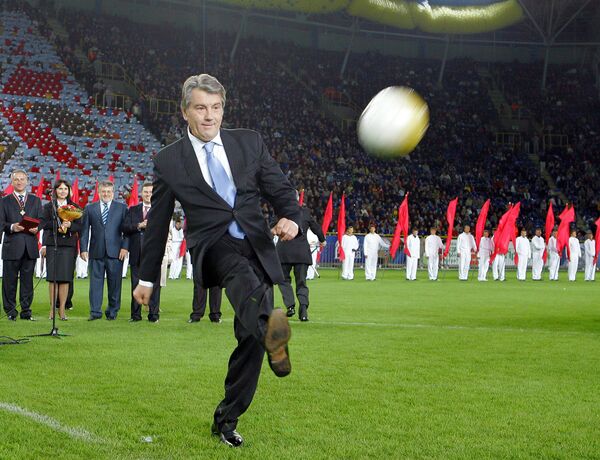 Президент Украины Виктор Ющенко во время торжественного открытия спортивной арены в Днепропетровске