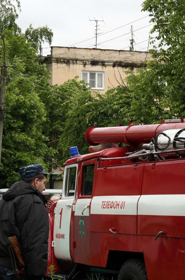 Один человек погиб и три пострадали при пожаре в жилом доме Петербурга