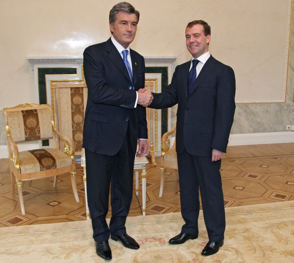 Президенты Украины и РФ Виктор Ющенко и Дмитрий Медведев 
