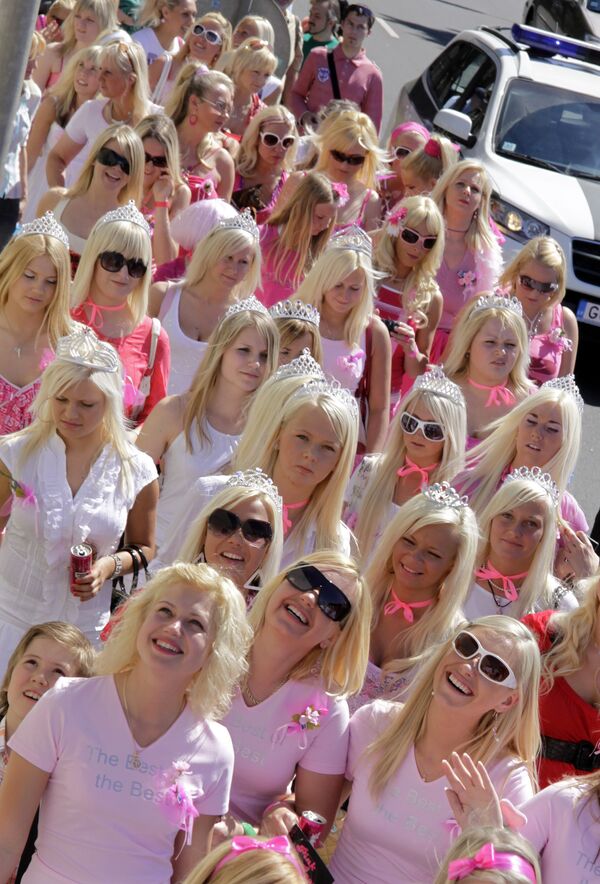 Парад блондинок в Риге