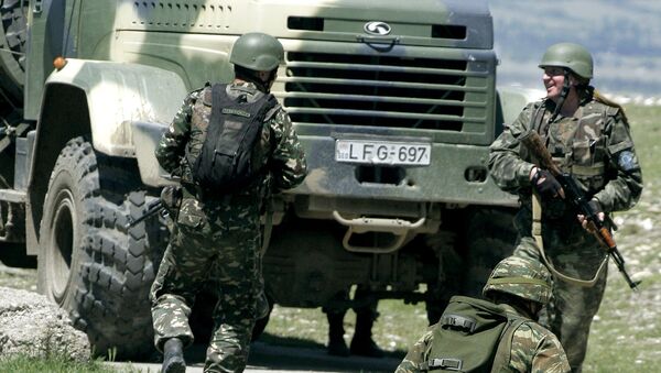 Войска на учениях Кавказ-2009 блокируют условных боевиков