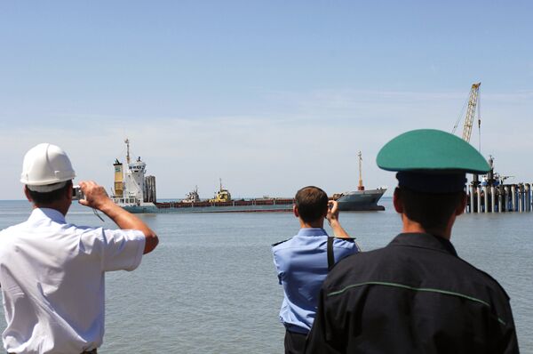 Третье судно Камбоджи арестовано в Приморье за долги по зарплате