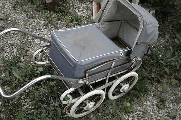 Детская коляска. Архивное фото