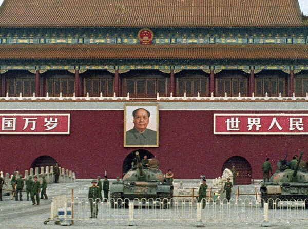 События на площади Тяньаньмэнь в Пекине весной 1989 года