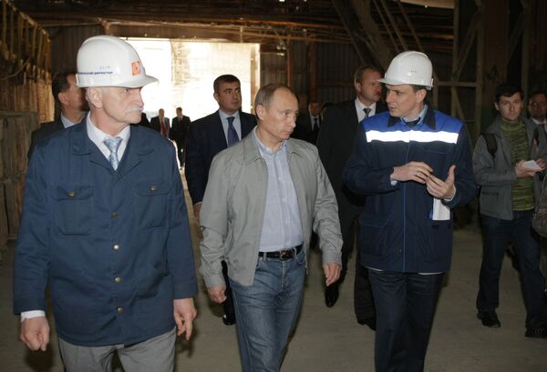 Владимир Путин посетил ЗАО БазэлЦемент-Пикалево