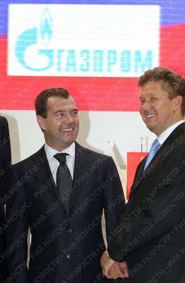 Президент России Дмитрий Медведев и председатель правления ОАО Газпром Алексей Миллер