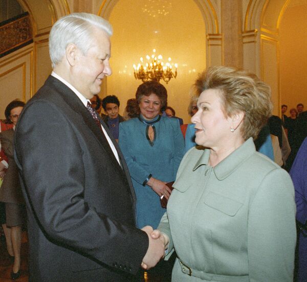 Первый президент России Борис Ельцин с женой Наиной Ельциной
